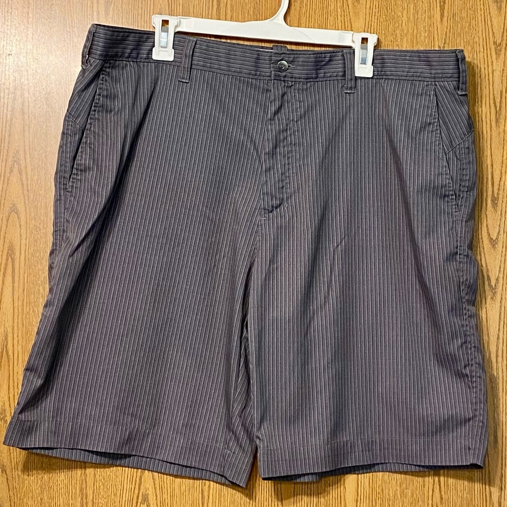 Callaway shorts gray pinstripe
